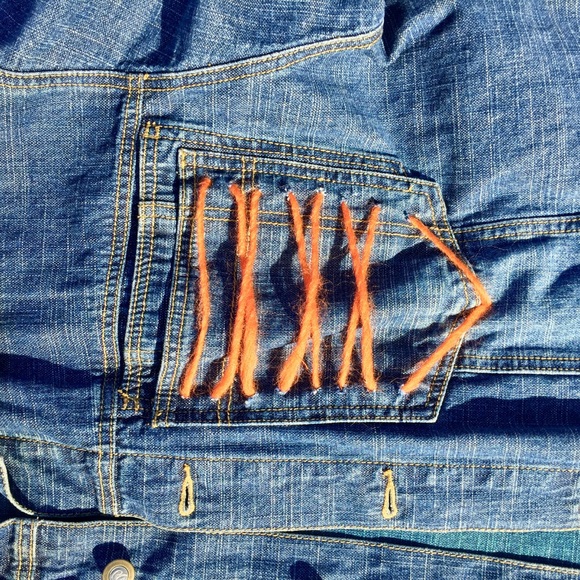 Hand painted denim jacket - Picture 4 of 7